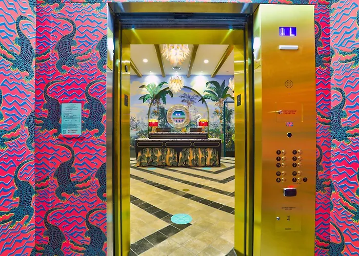 Goodtime , Miami Beach A Tribute PortfolioSpa Hotel